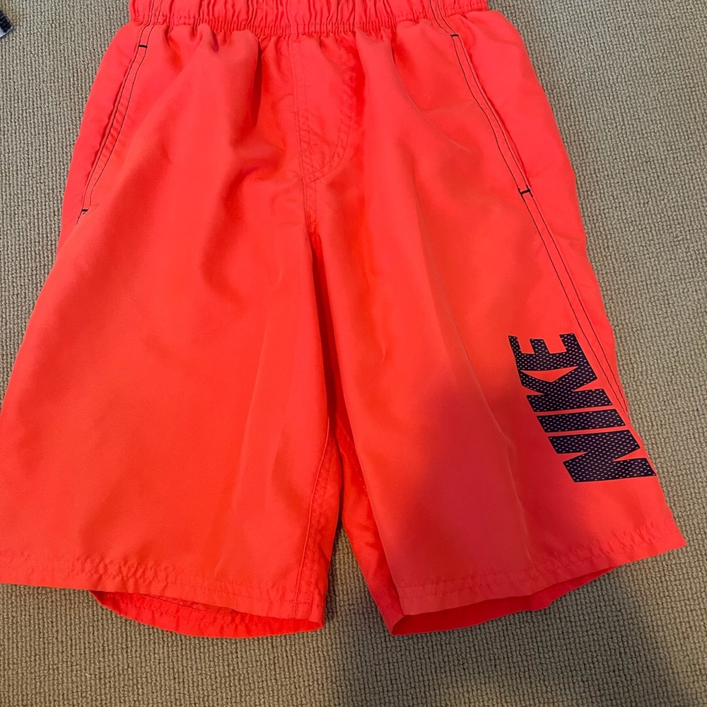 Nike youth medium swim shorts